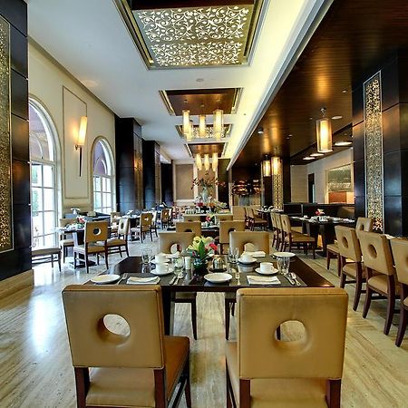 The Pllazio Hotel Gurgaon Exterior foto