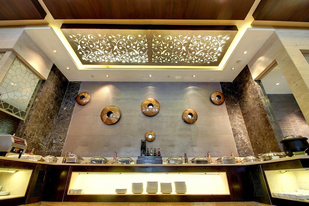 The Pllazio Hotel Gurgaon Exterior foto